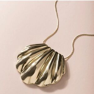 Gold Shell Pendant Necklace